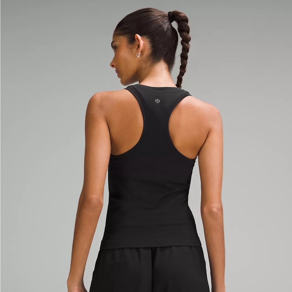 Swiftly Tech Racerback Tank Top 2.0
Waist Length